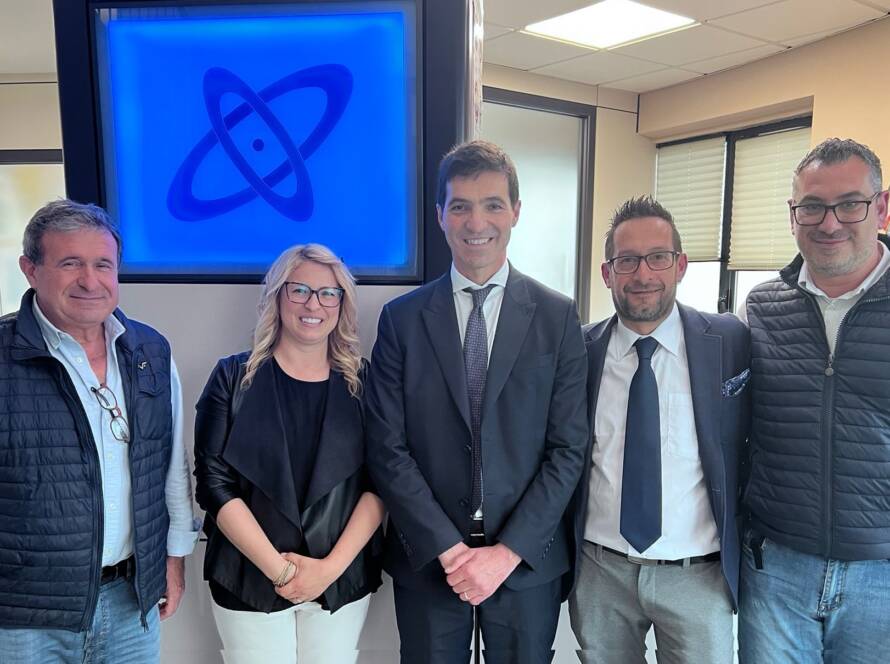 Un Incontro Speciale: Francesco Acquaroli Visita la Nostra Azienda 7 aquaroli visita techpol