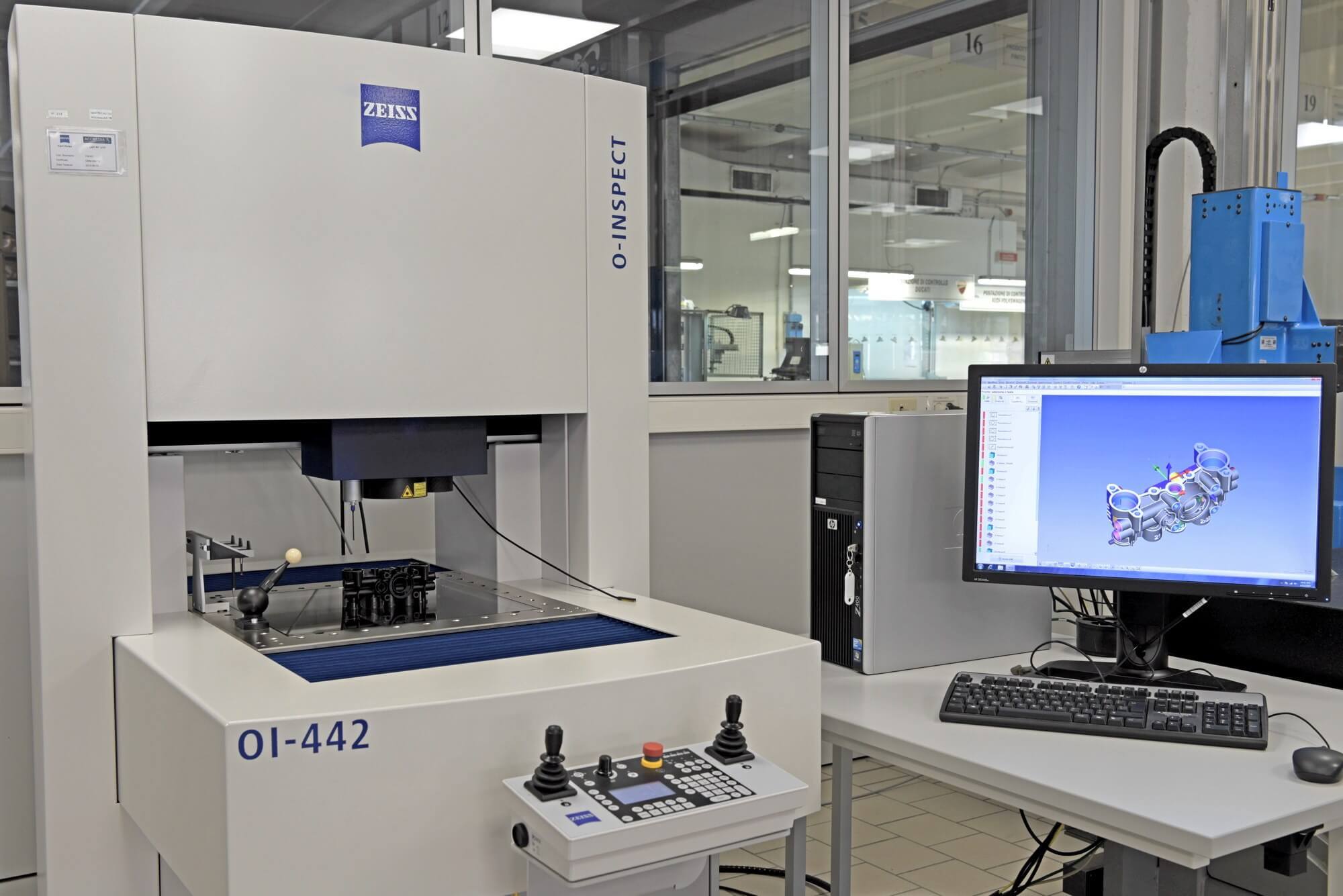 Quality Control and Testing Laboratory 10 zeiss_oi-442_techpol